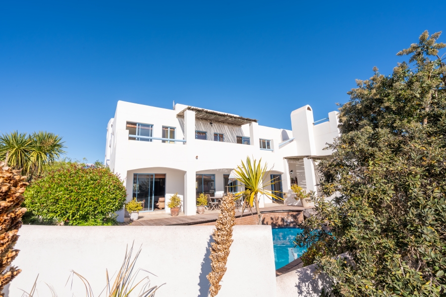 4 Bedroom Property for Sale in Paradise Beach Western Cape
